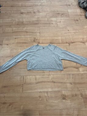 Forever 21 Heather Gray Cropped Long-Sleeve Top